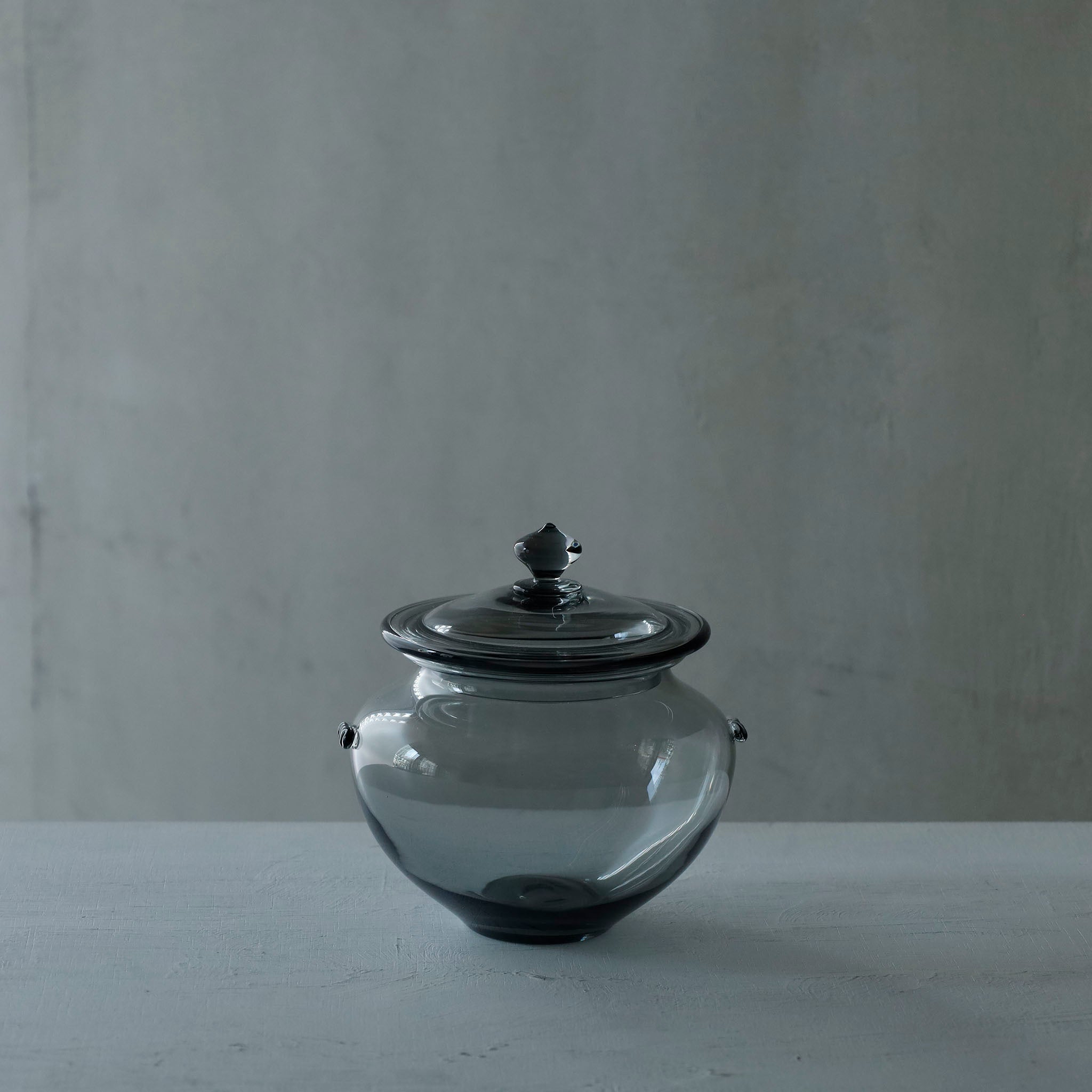 ●26-TE-123 Mimitsuki Futamono (Lidded Jar with Handles) GRAY