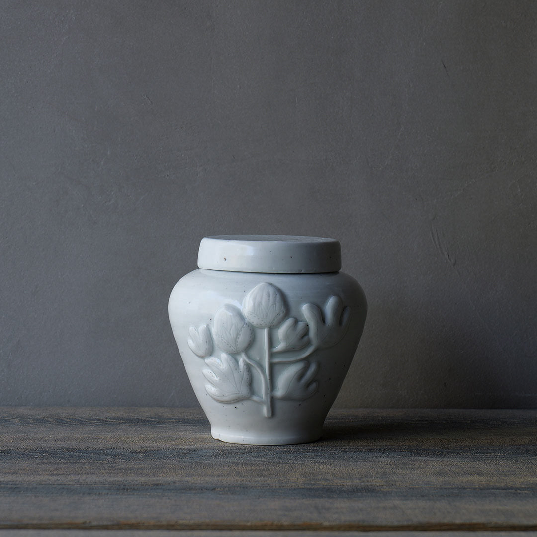 ●24-TS 19 白磁 蓮花紋 蓋もの 大