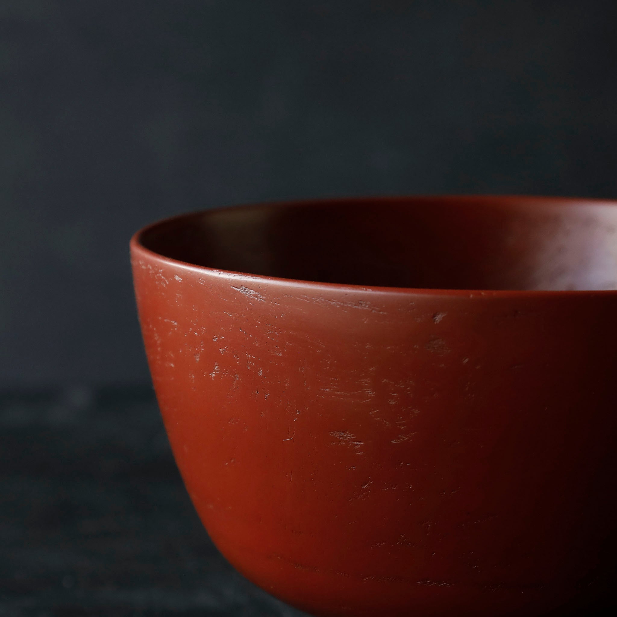 26-AS-5 Tsuzumi-wan (Tsuzumi-shaped Small Bowl) – Red