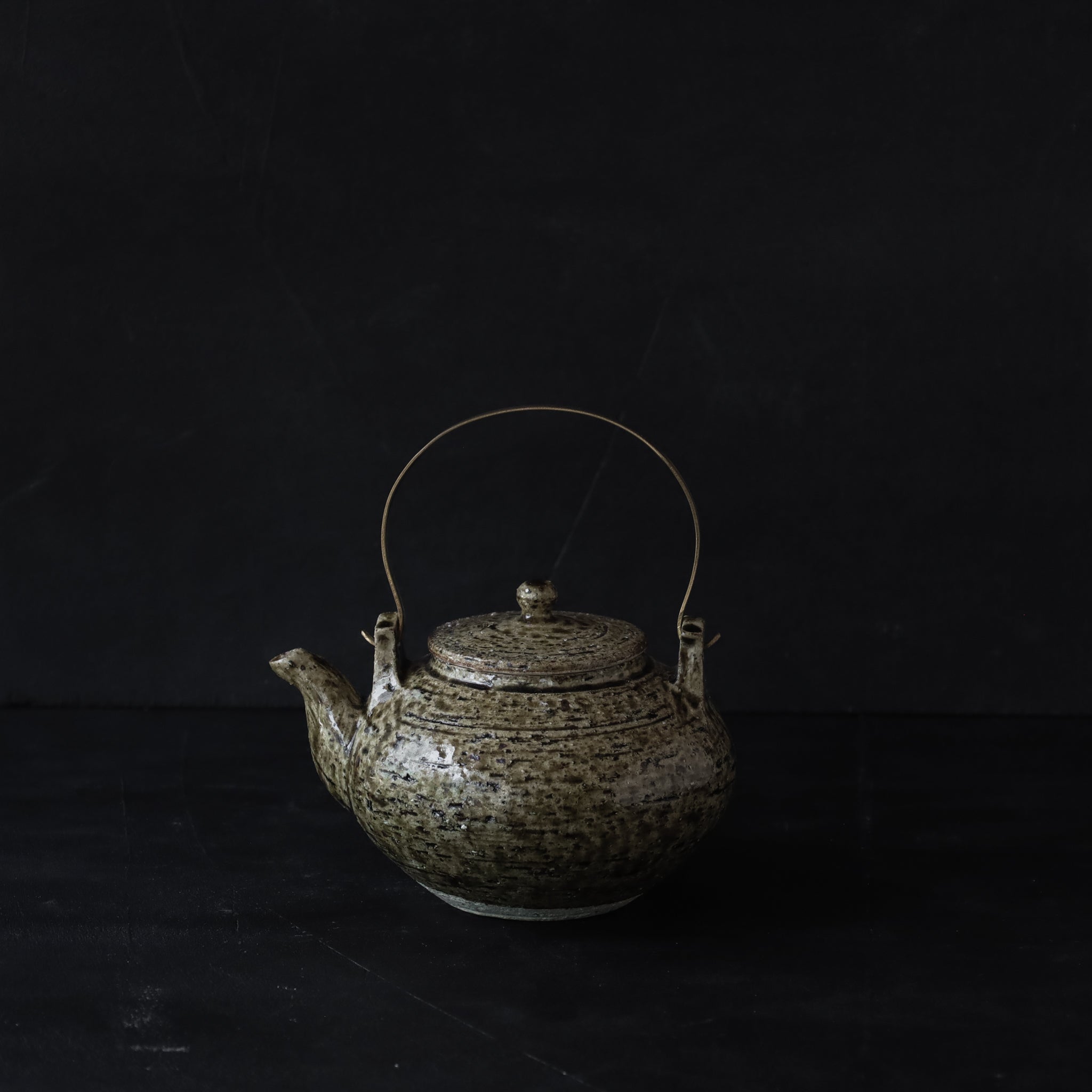 26-OM-42 Banyan Ash Chuka (Pitcher / Teapot)