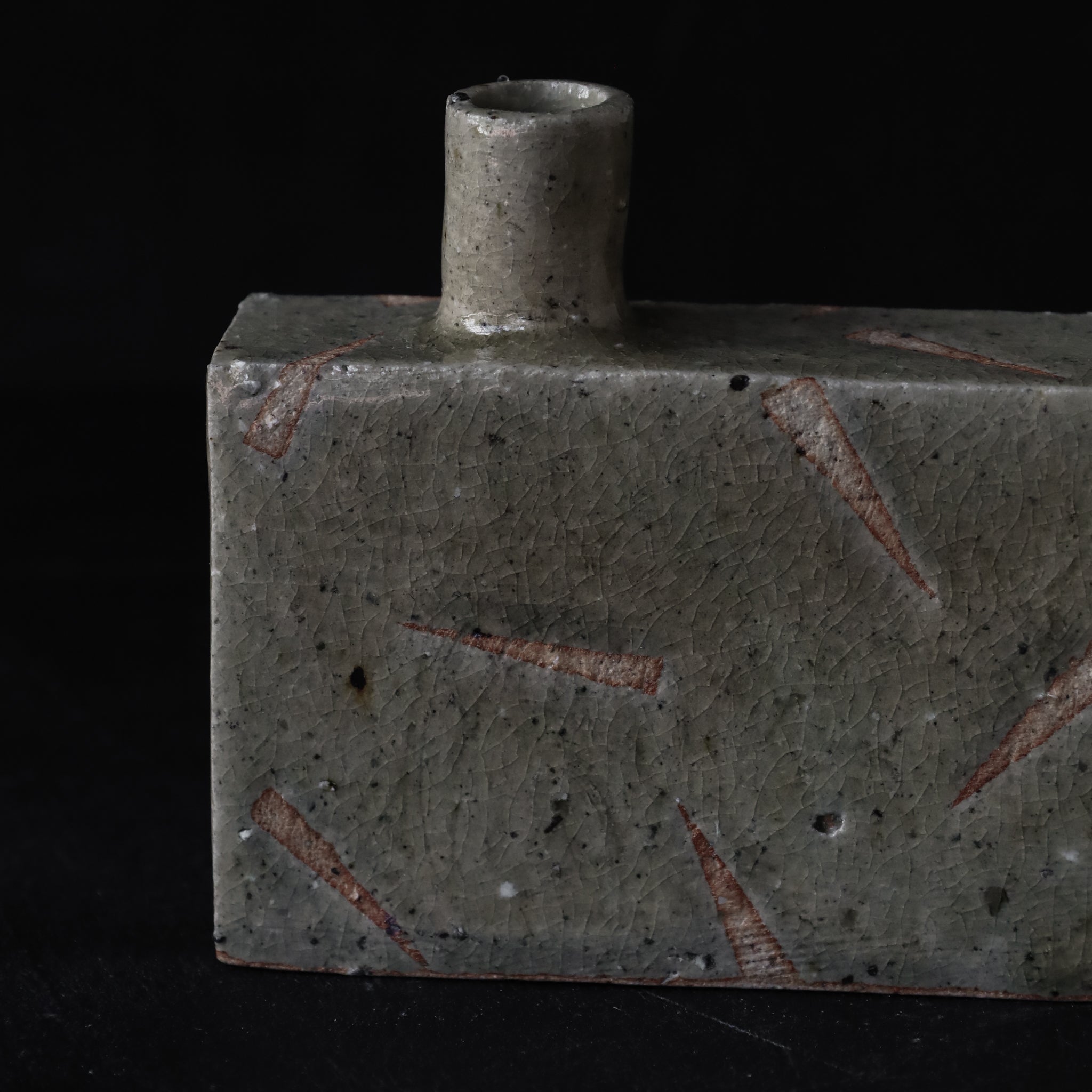 26-OM-51 Rectangular Single-Flower Vase