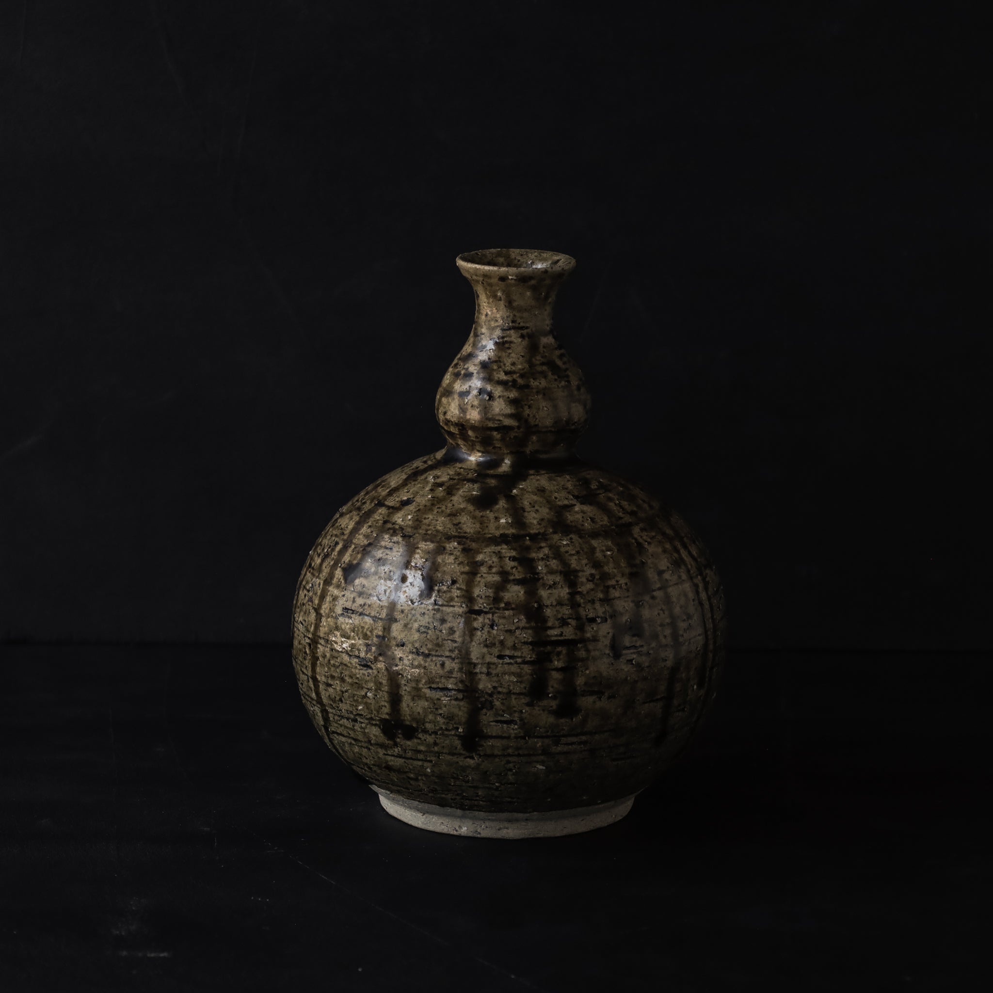 26-OM-56 Gourd-Shaped Bottle Large
