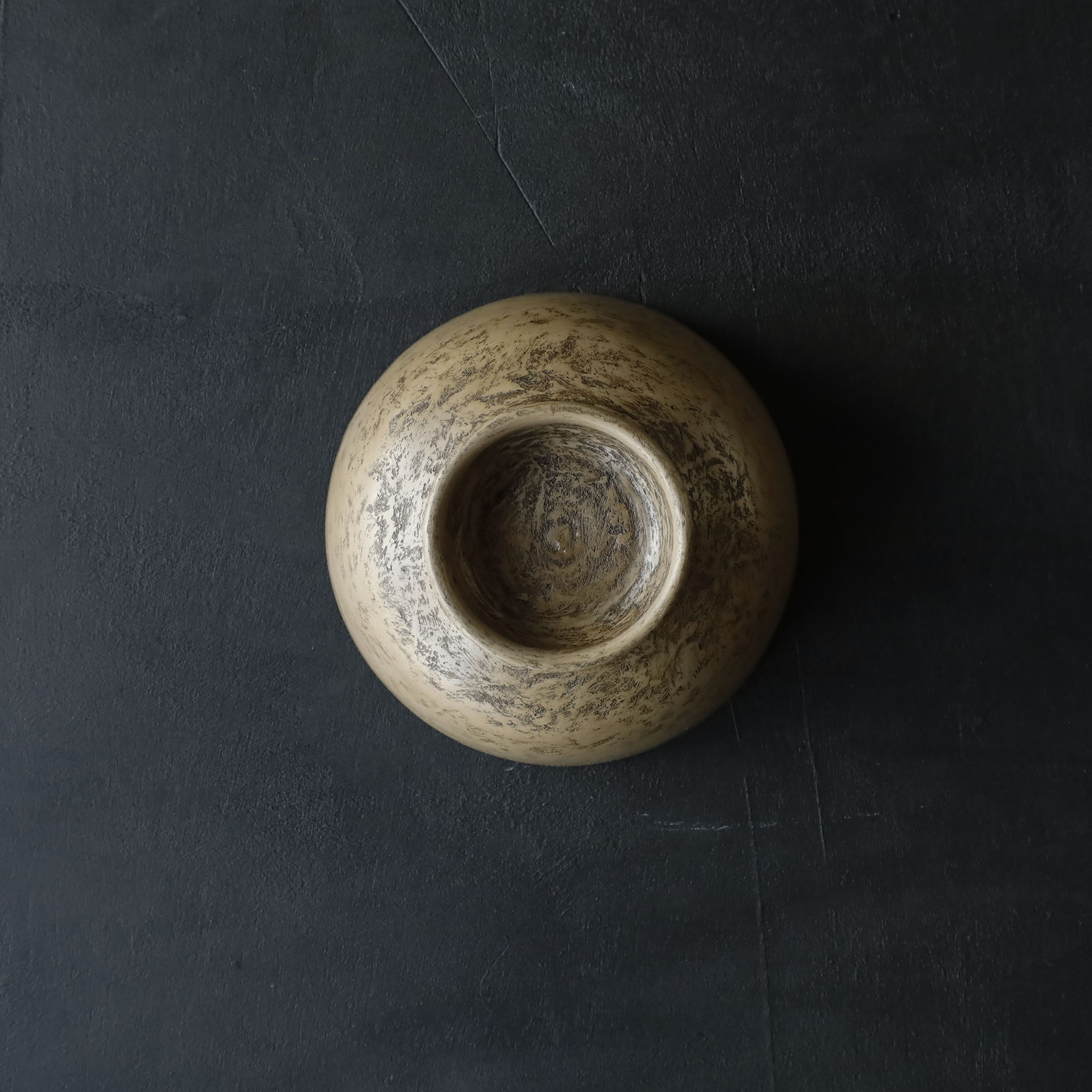 26-AS-3 Tsuzumi-wan (Tsuzumi-shaped Large Bowl) – White