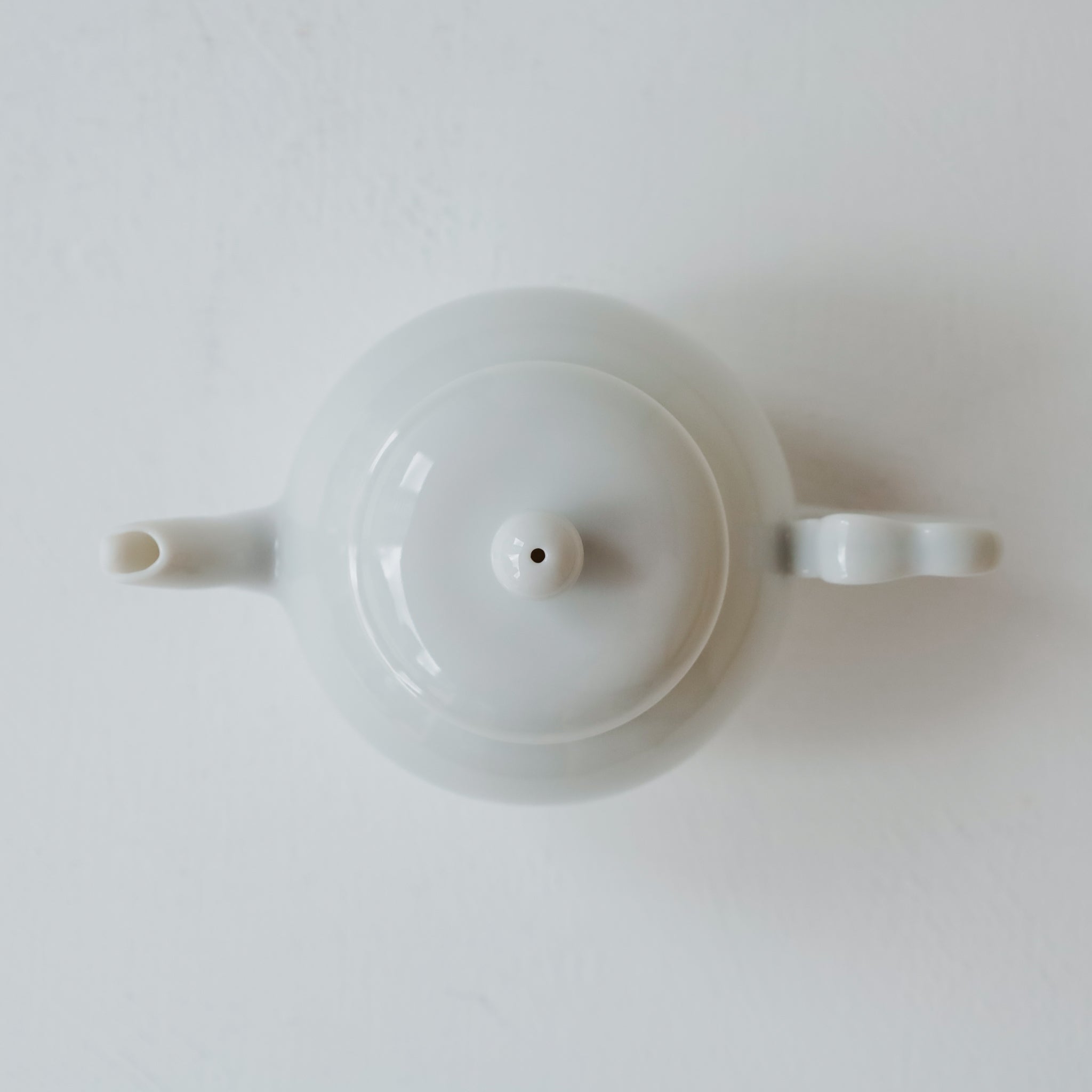 Yuichi Murakami "Nyudogumo" White Porcelain Teapot