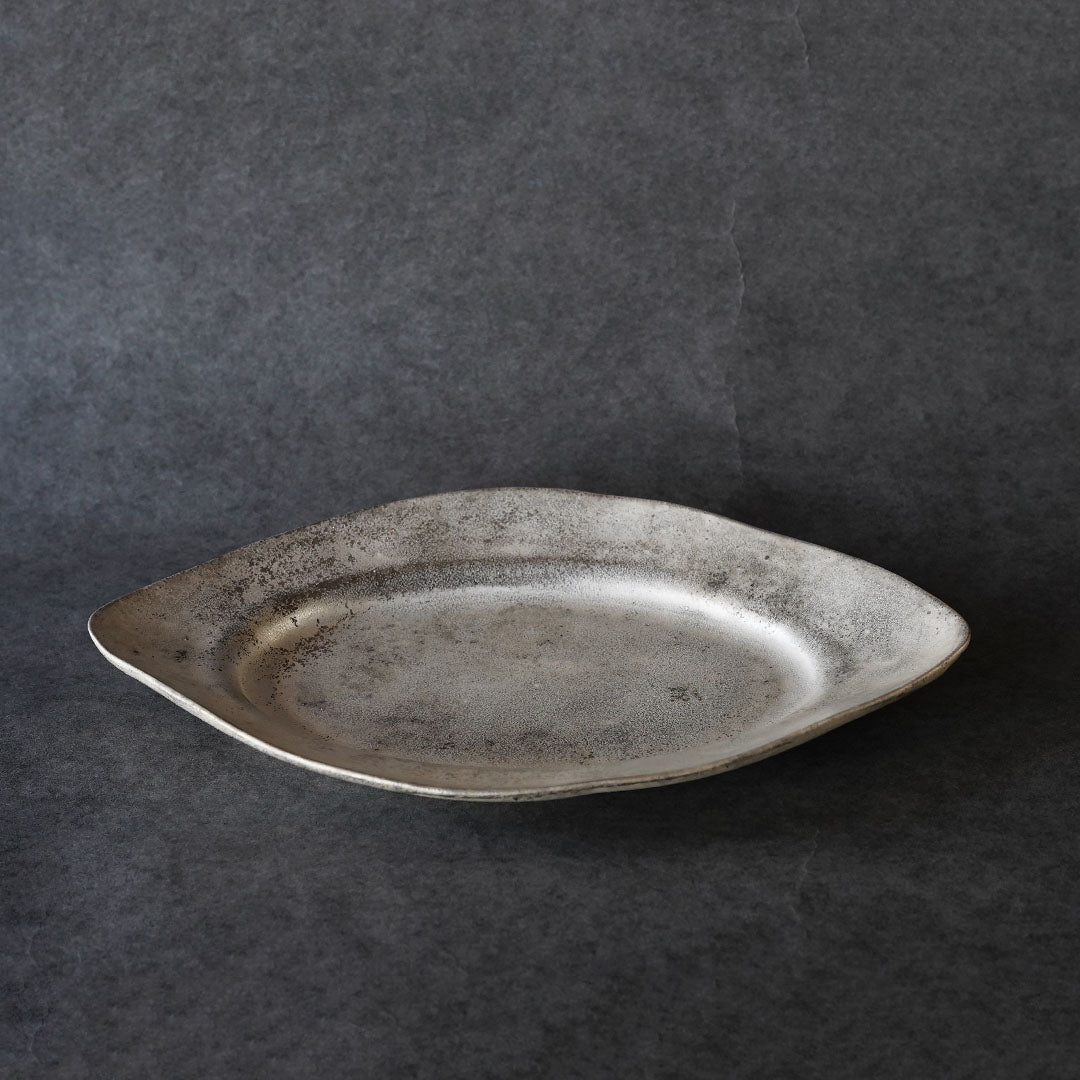 Yuko Ikeda Oval Plate (Medium) Overglazed Silver B