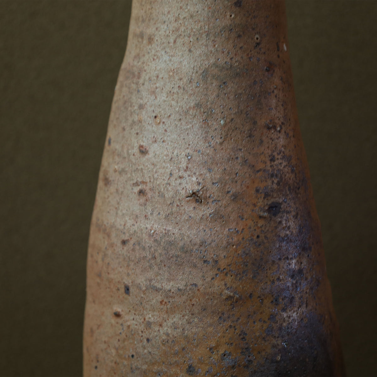 25-33 Shiro Shimizu, Karatsu-Nuri Clay, Flower Vase