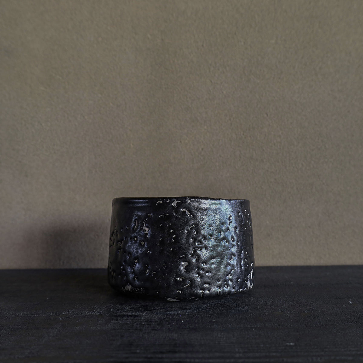 26-28 Shiro Shimizu, Yasaka-Shino Clay, Yukawa Stone, Kyō-Seto-Guro Chawan