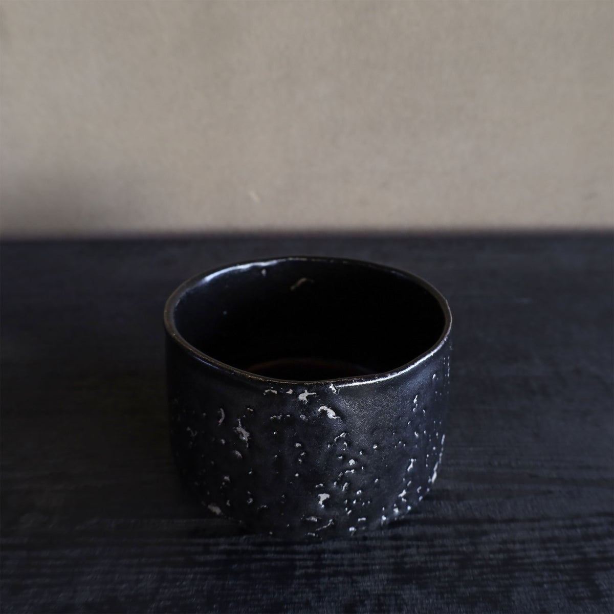 26-28 Shiro Shimizu, Yasaka-Shino Clay, Yukawa Stone, Kyō-Seto-Guro Chawan