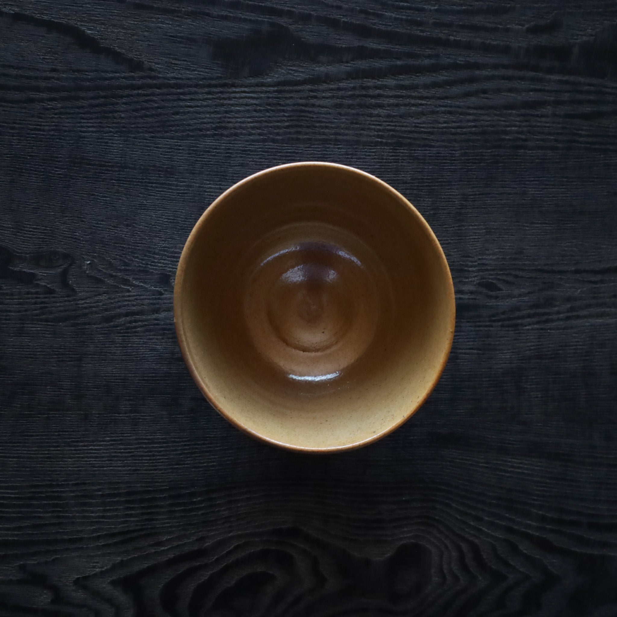 ●26-TY-145 唐津片身替茶碗
