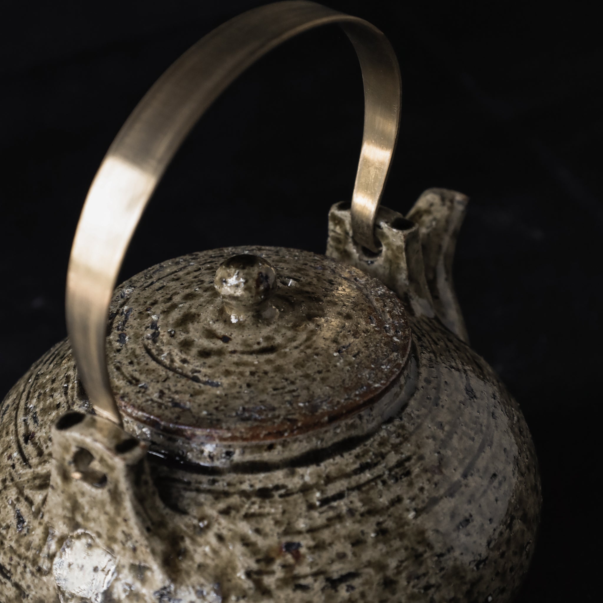 26-OM-42 Banyan Ash Chuka (Pitcher / Teapot)