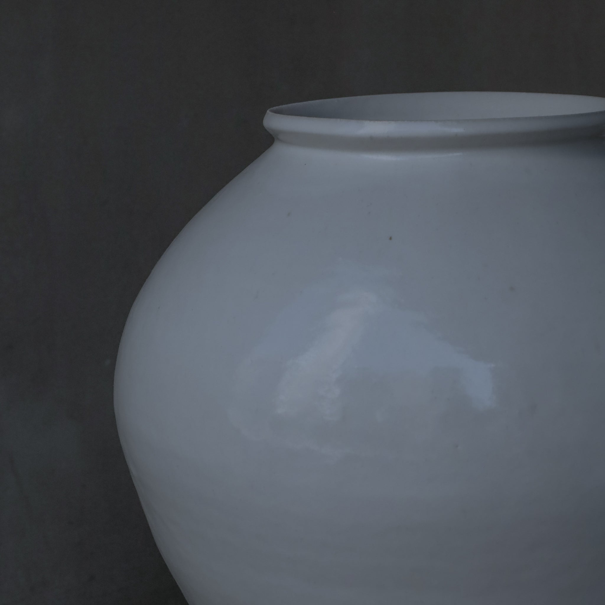 26-OM-61 Sugarcane Ash Standing Tsubo / Jar Medium