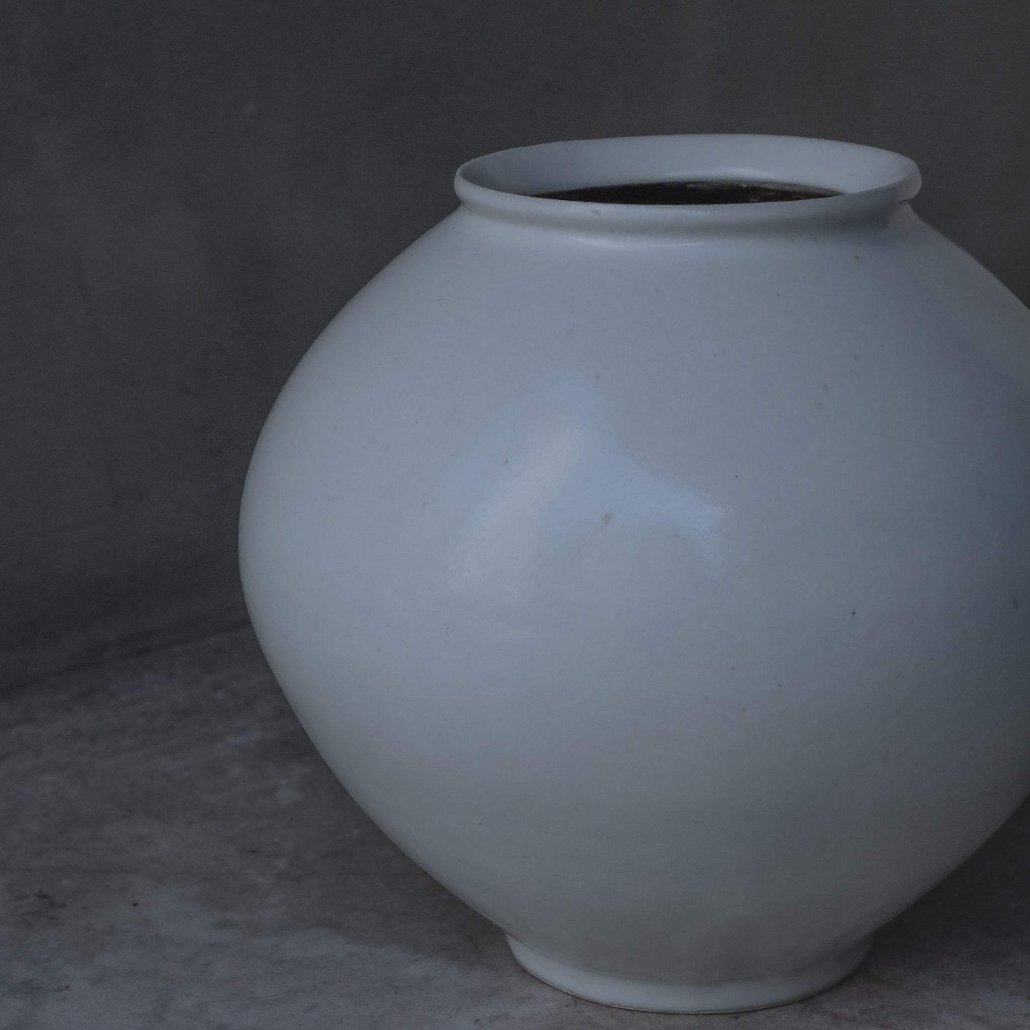 26-OM-58 Sugarcane Ash Diamond-Shaped Tsubo / Jar Sm