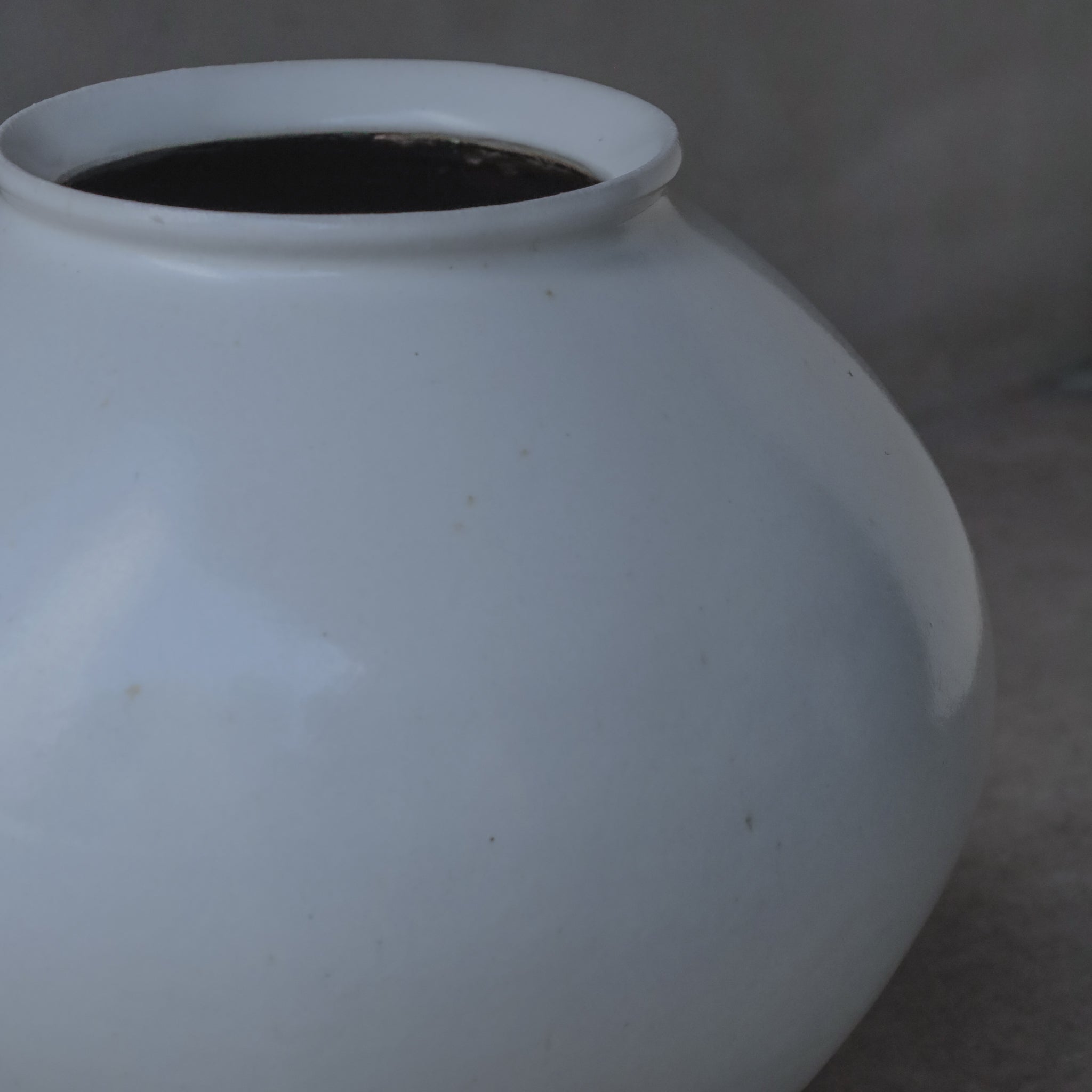 26-OM-58 Sugarcane Ash Diamond-Shaped Tsubo / Jar Sm