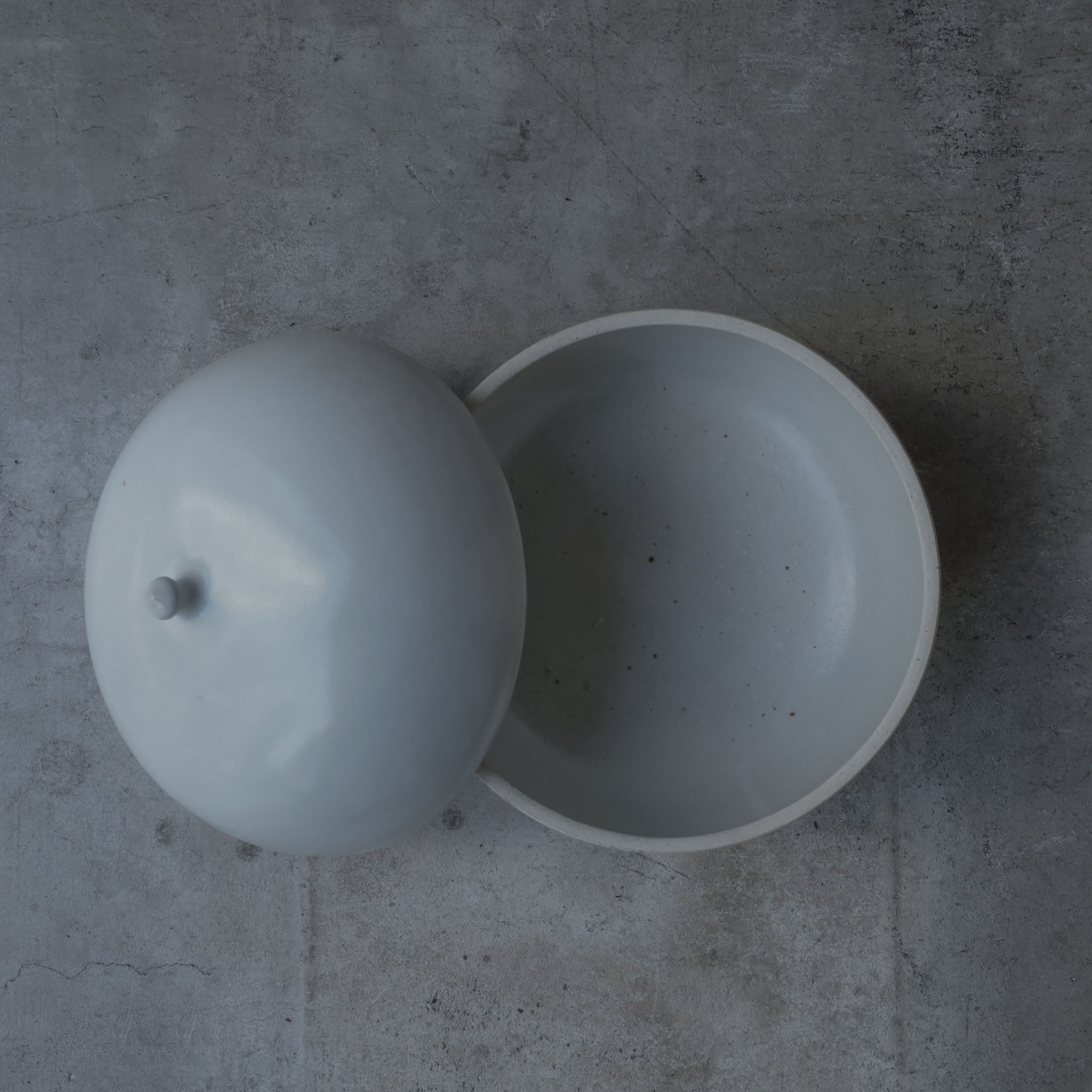 26-OM-53 Futamono (Lidded Container) Large