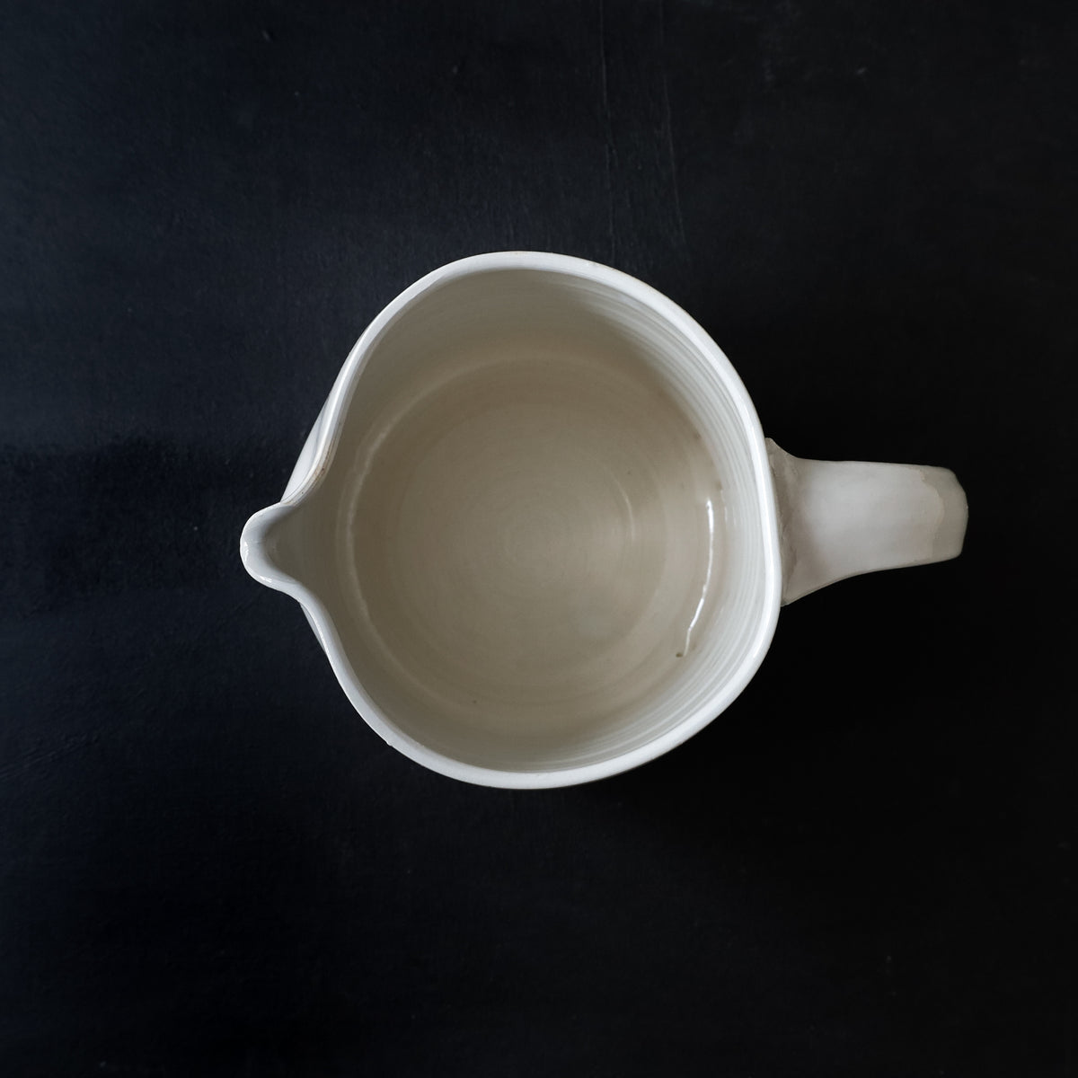 ●26-HN-20 Pitcher S White