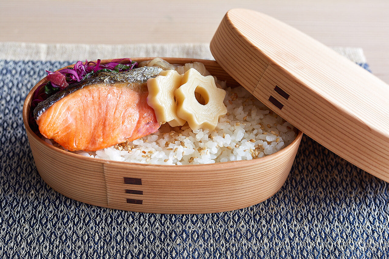 ◆Ryobian - Oval "Magewappa" Lunch Box (Small Size, Gift)