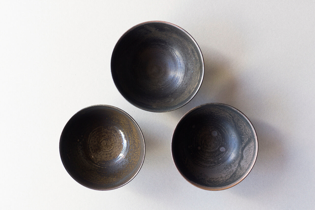 Yukiko Kiln Rice Bowl "Kuro (Black)-Karatsu"