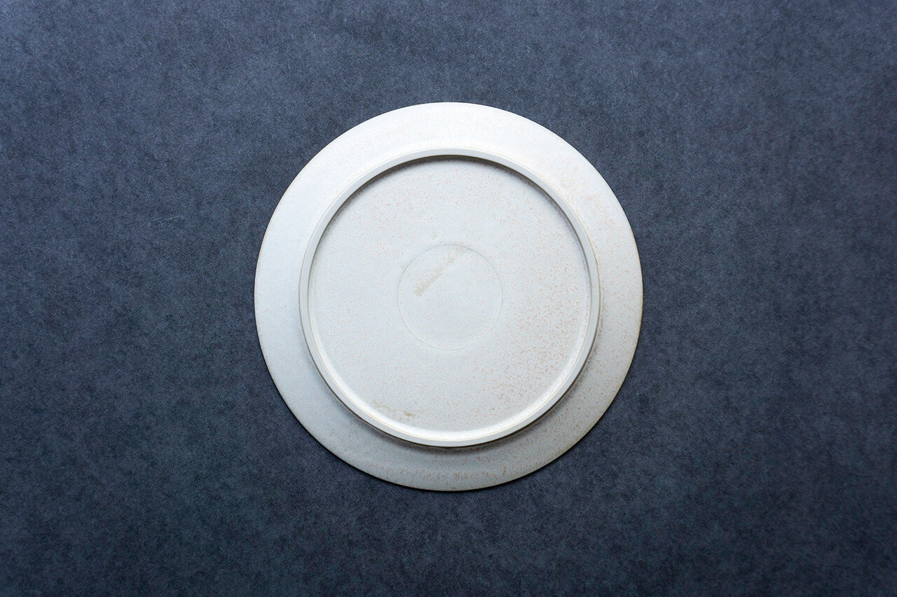 安藤由香 7寸皿 フラットリム なし WH