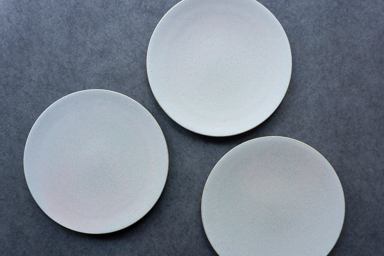 安藤由香 6寸皿 フラットリム なし BG