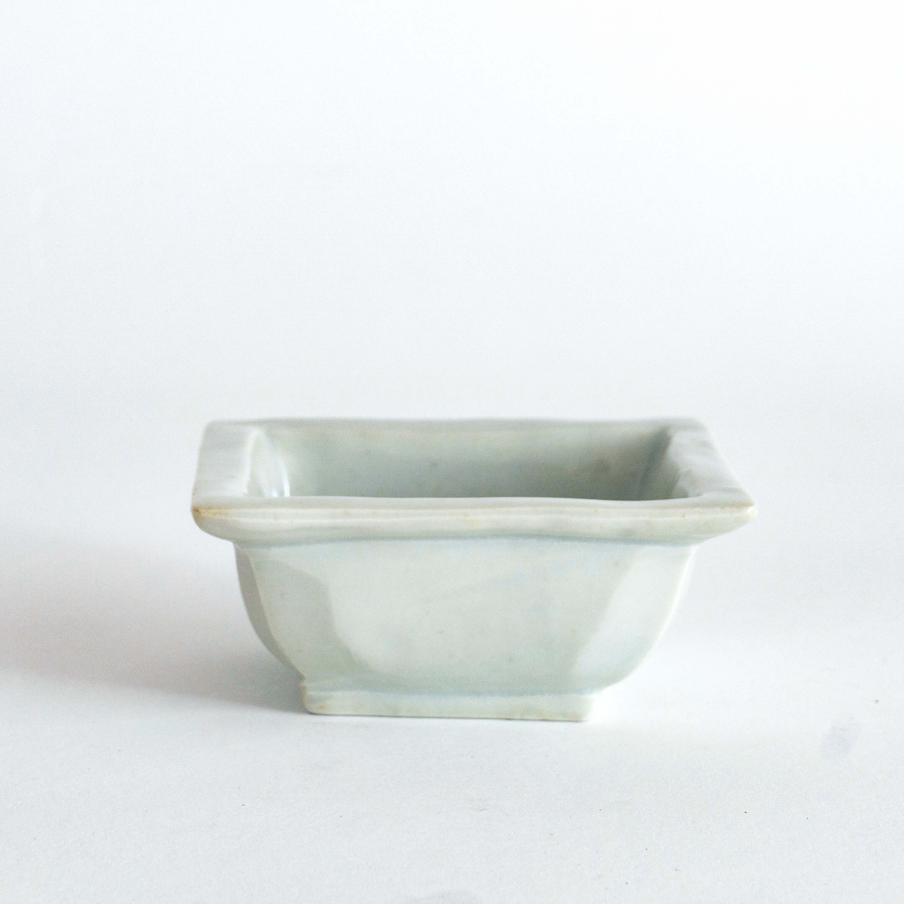 Yazaemon Kiln - Small Square Mamebachi Bowl, Old White Porcelain