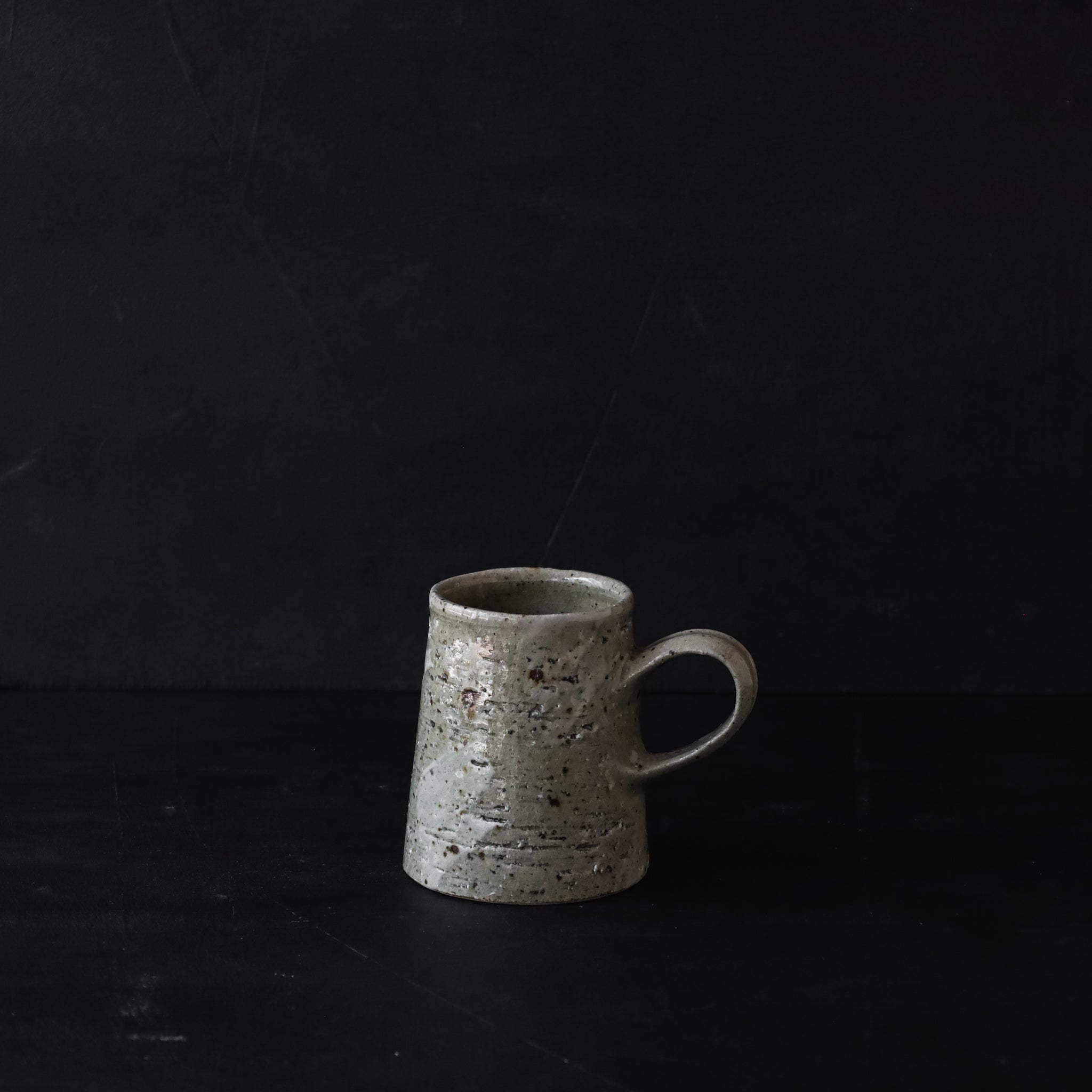 26-OM-30 Hakeme (Brushstroke) Trapezoid Mug