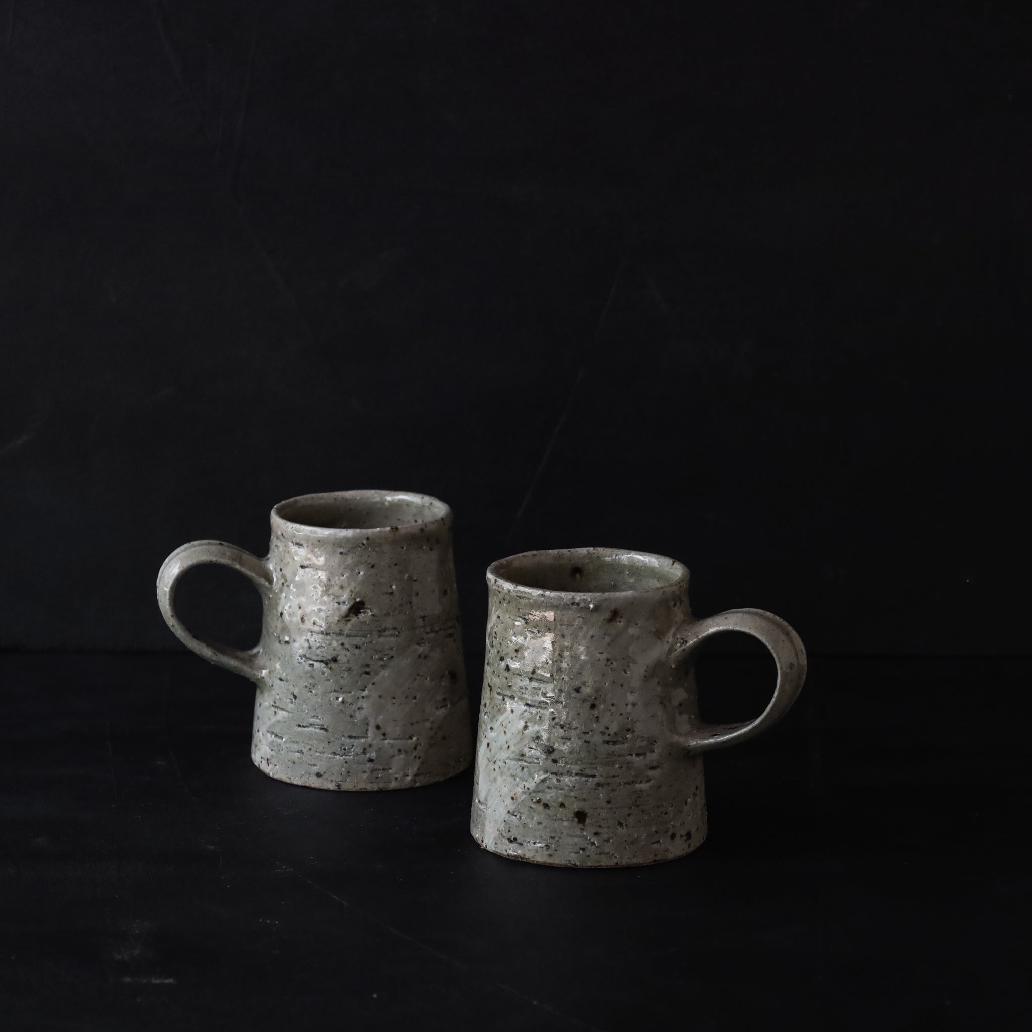 26-OM-30 Hakeme (Brushstroke) Trapezoid Mug