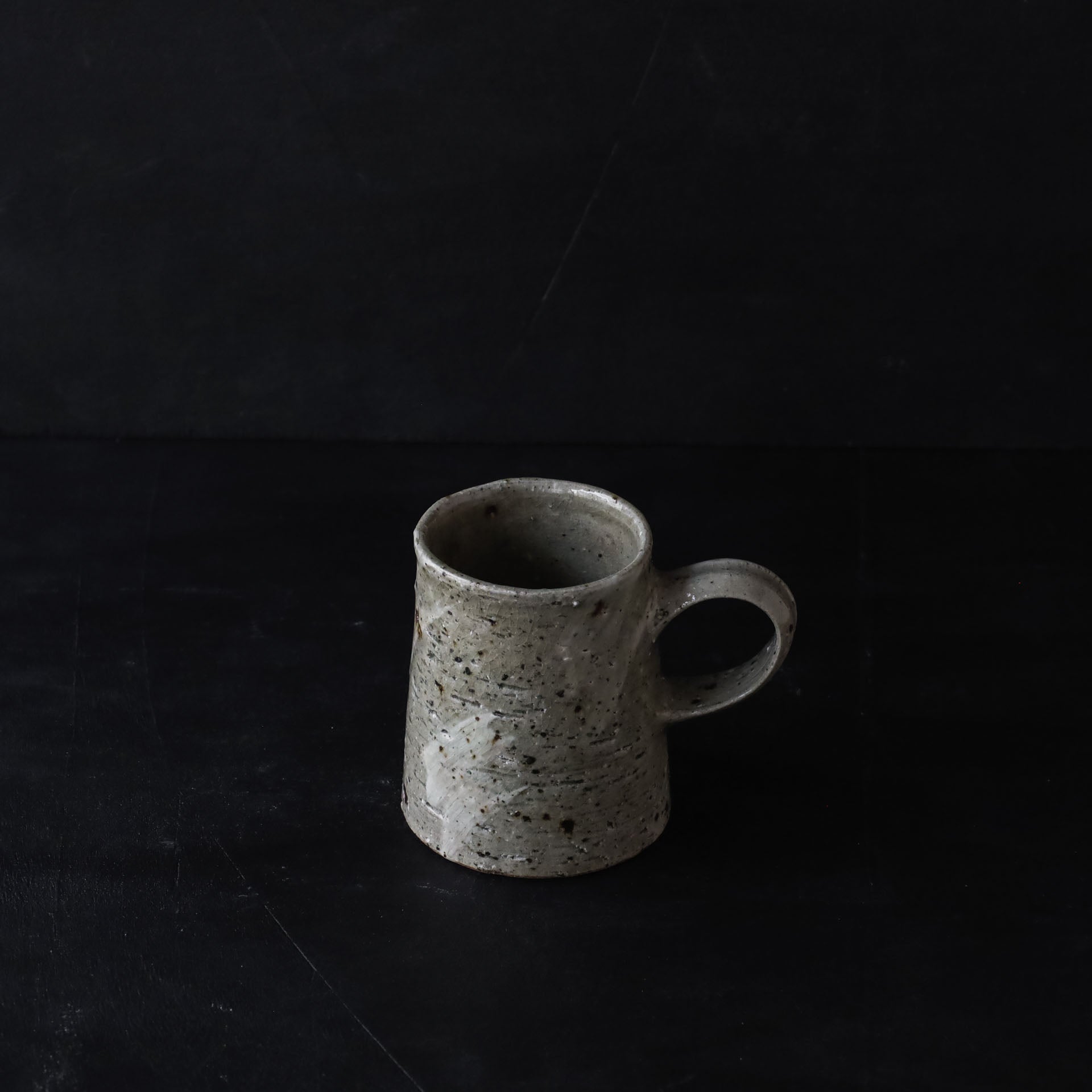26-OM-30 Hakeme (Brushstroke) Trapezoid Mug