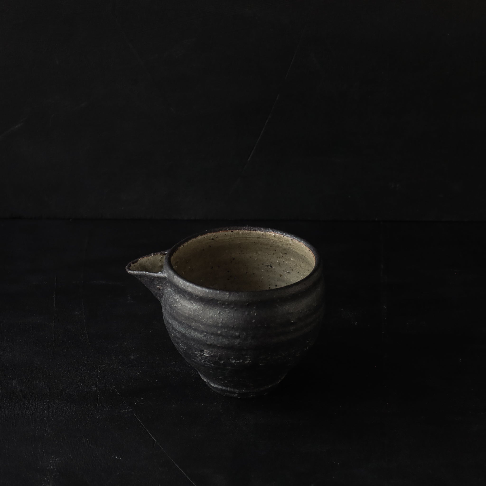 ●26-OM-47黒片口酒器セット