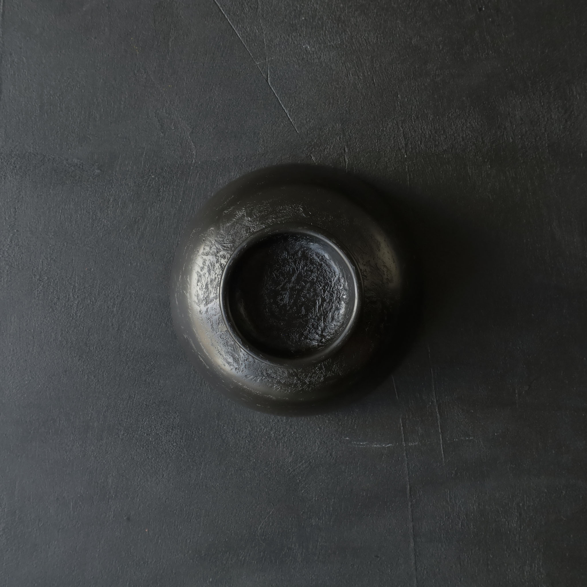 26-AS-1 Tsuzumi-wan (Tsuzumi-shaped Large Bowl) – Black