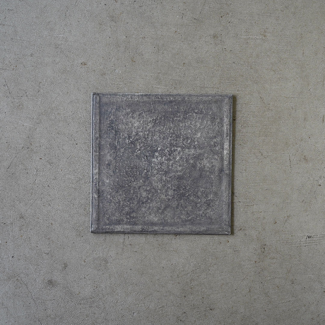 Wataru Hatano Tray 180x180 GY