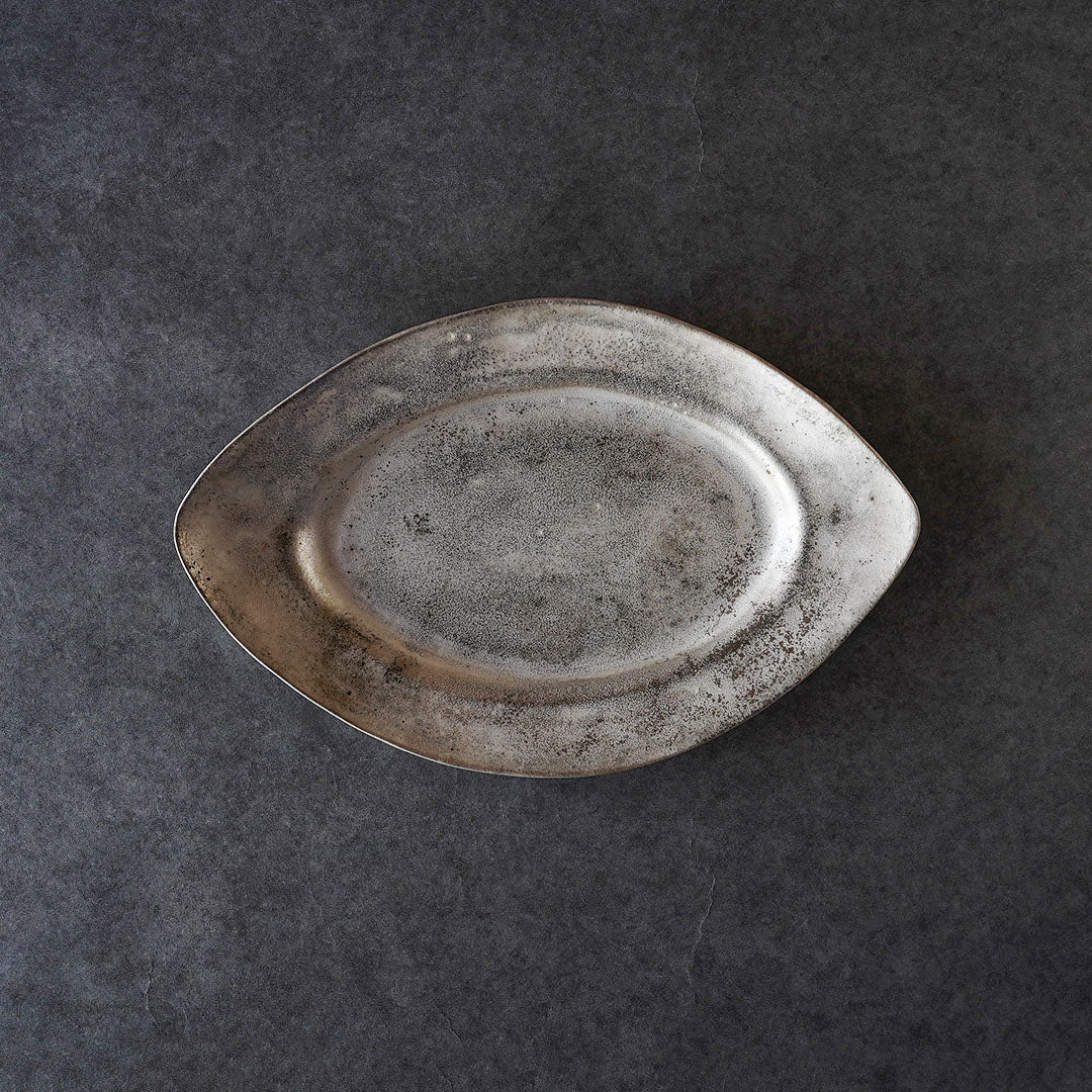 Yuko Ikeda Oval Plate (Medium) Overglazed Silver B