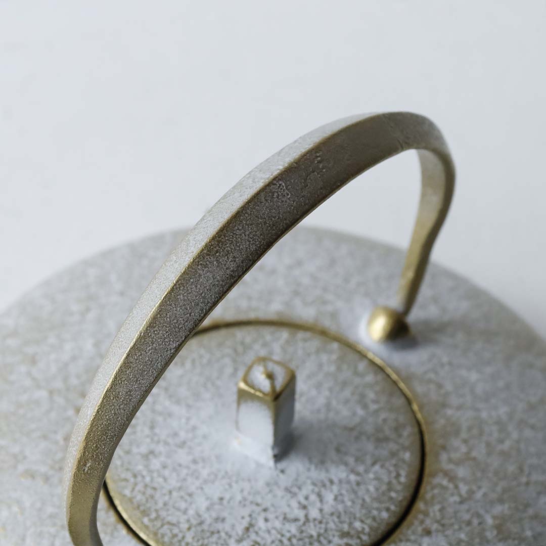 空間鋳造 鉄急須 Moon 小 白金色 縞細工鉉(桐箱入り)