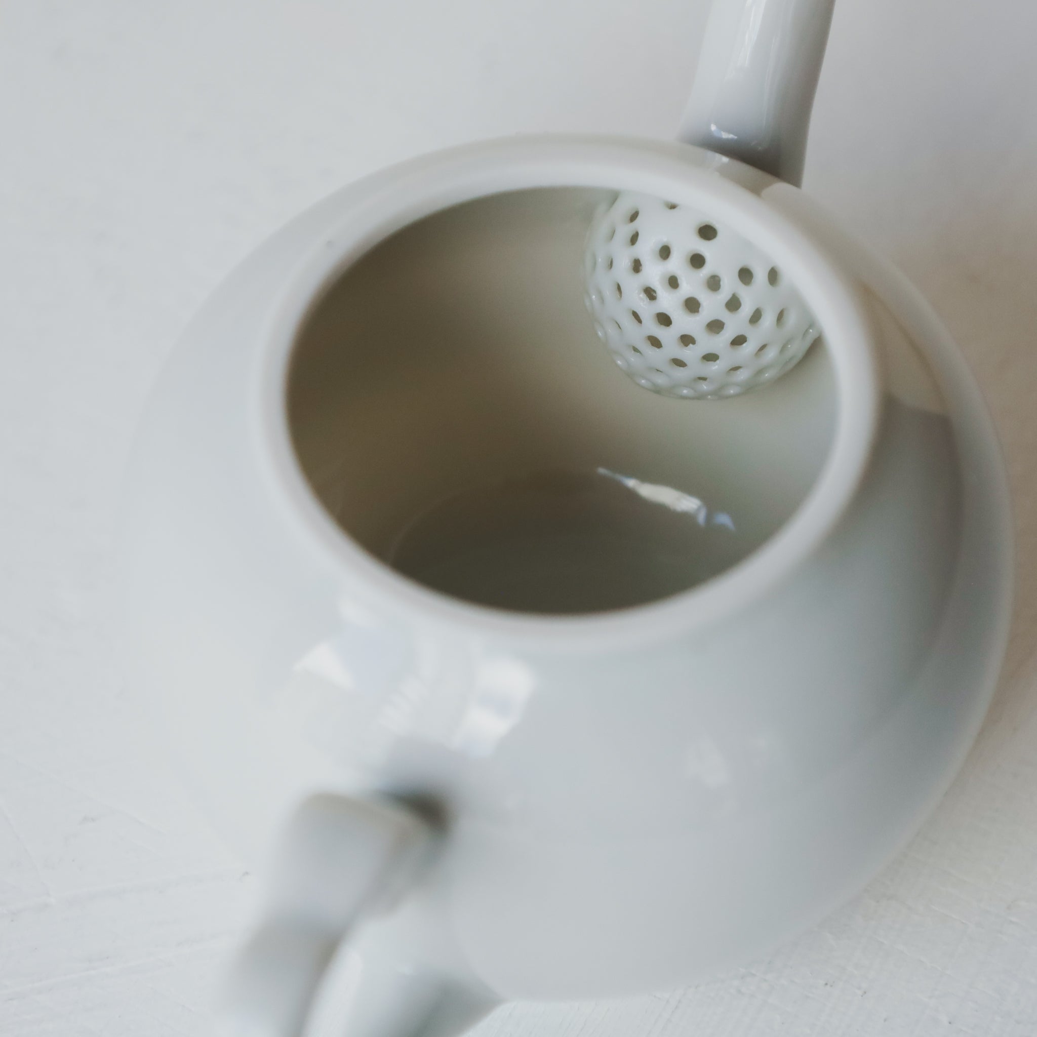 Yuichi Murakami "Nyudogumo" White Porcelain Teapot