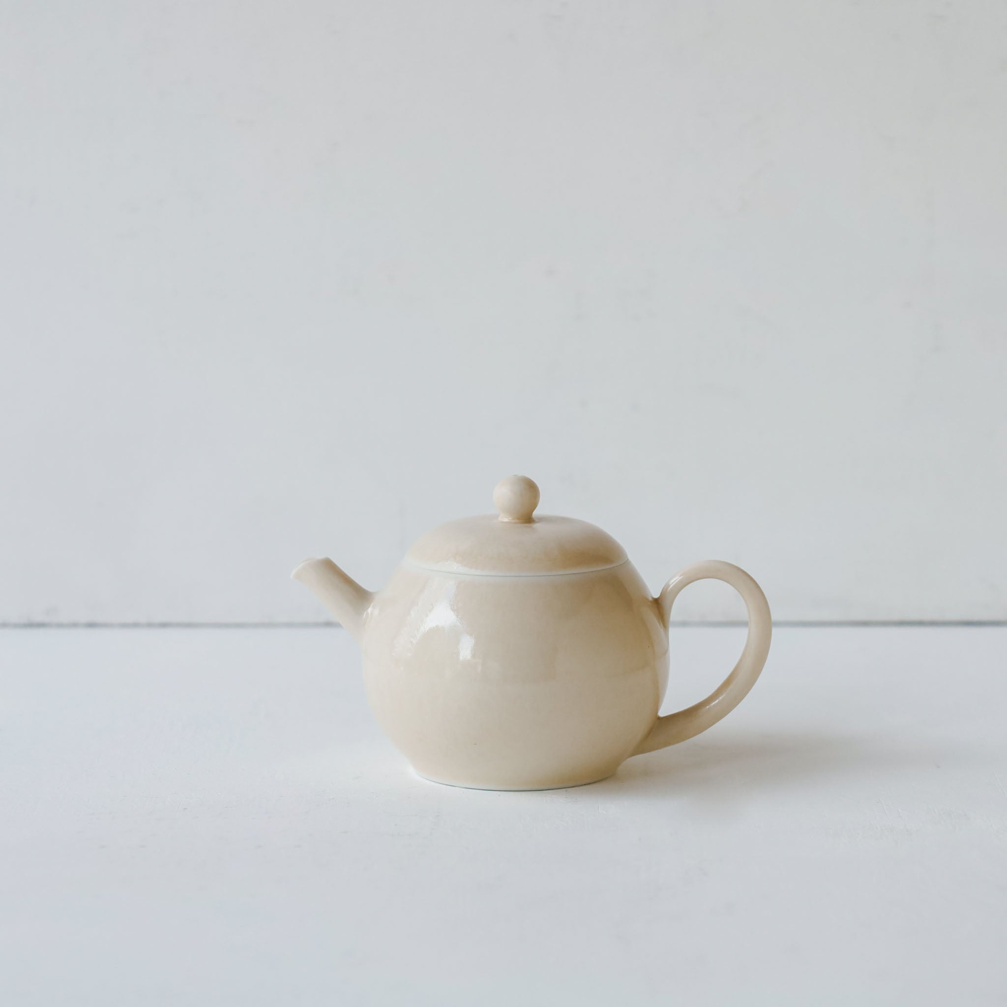村上雄一 米色茶壺