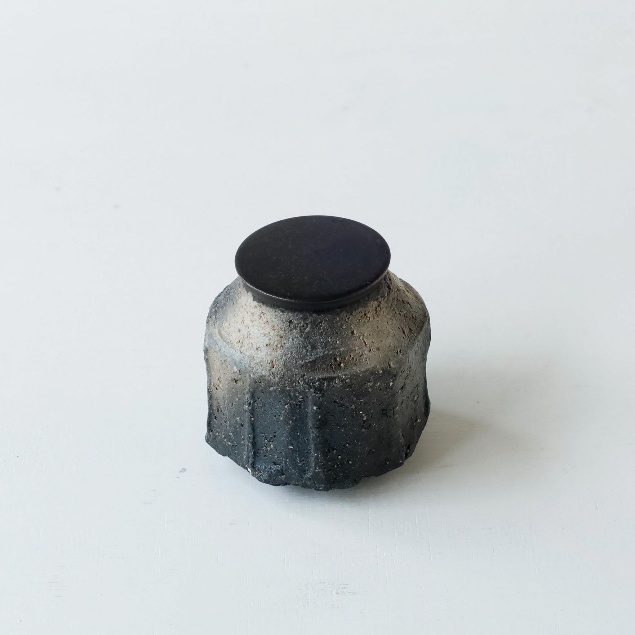 ●26-NT-DM15 Carbonization Miniature Jar