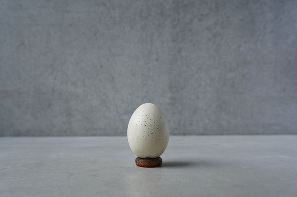 ●24-NM 30水田典寿  egg object (Low pedestal)