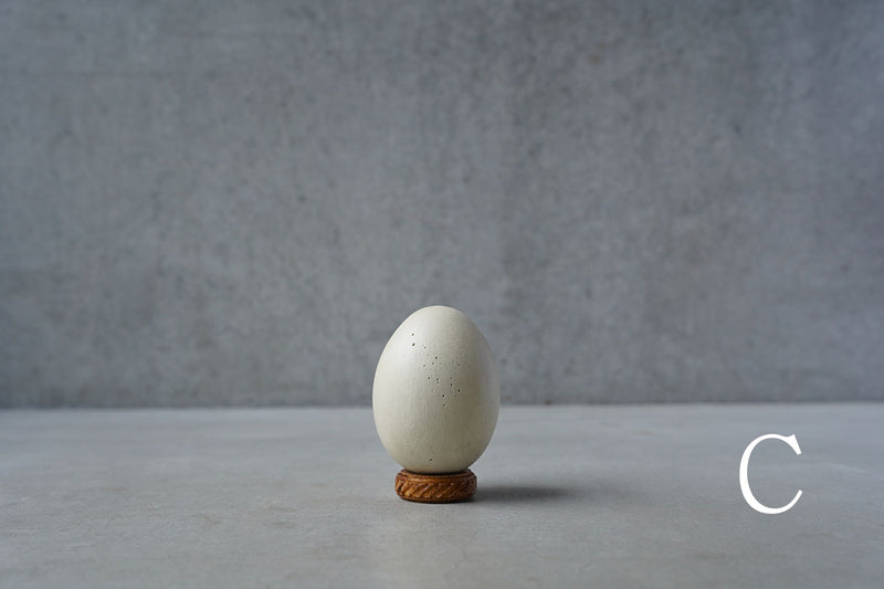 ●24-NM 30水田典寿  egg object (Low pedestal)