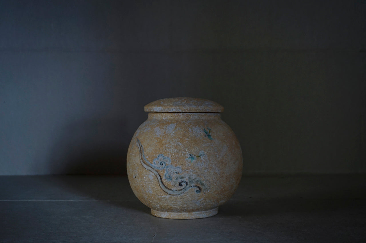 ●25-IM62 灰陶加彩茶壺(雲流)