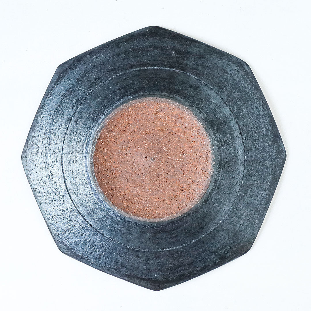 陶房眞喜屋 八角7寸皿 ソテツ