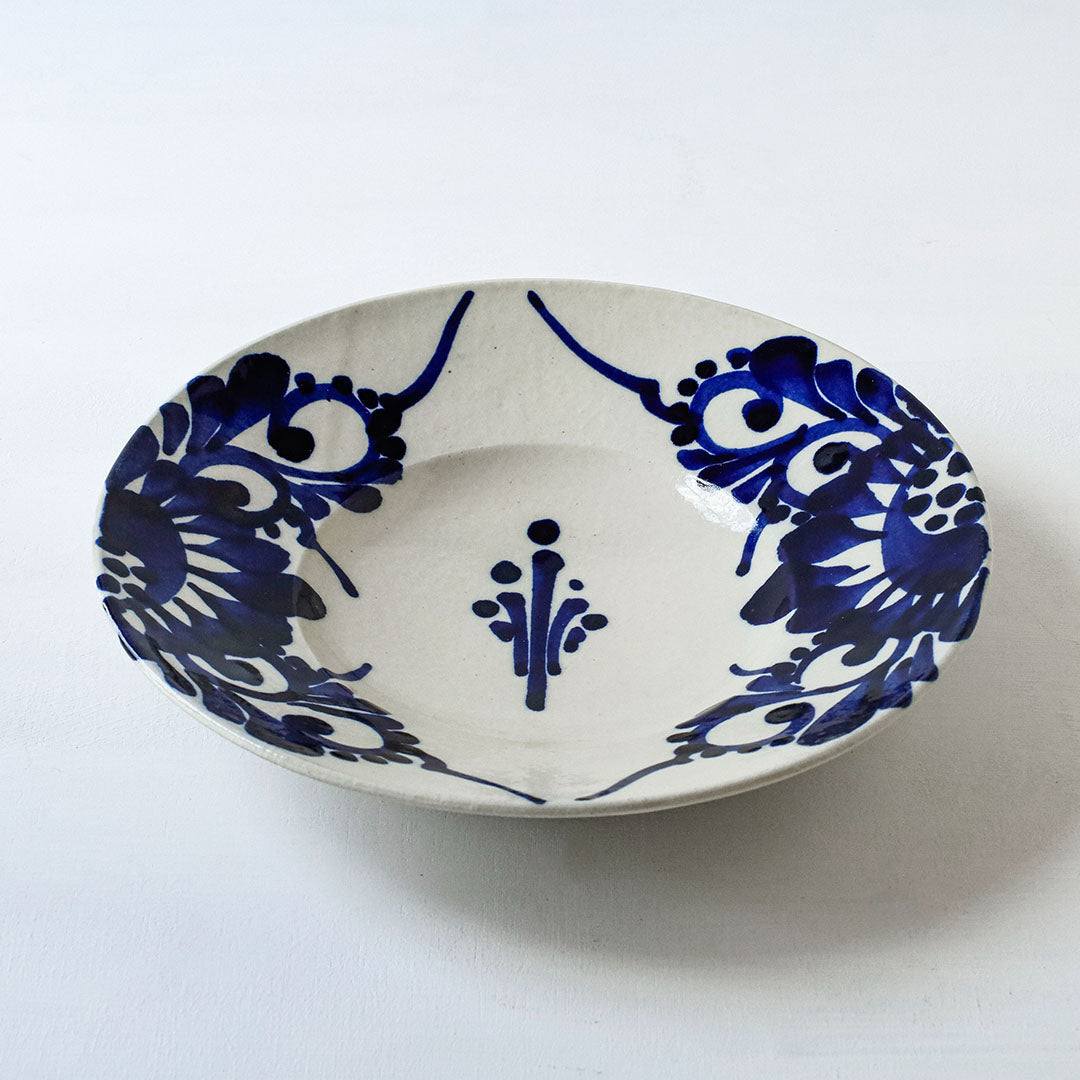 陶房眞喜屋 8寸皿 キクカラクサ