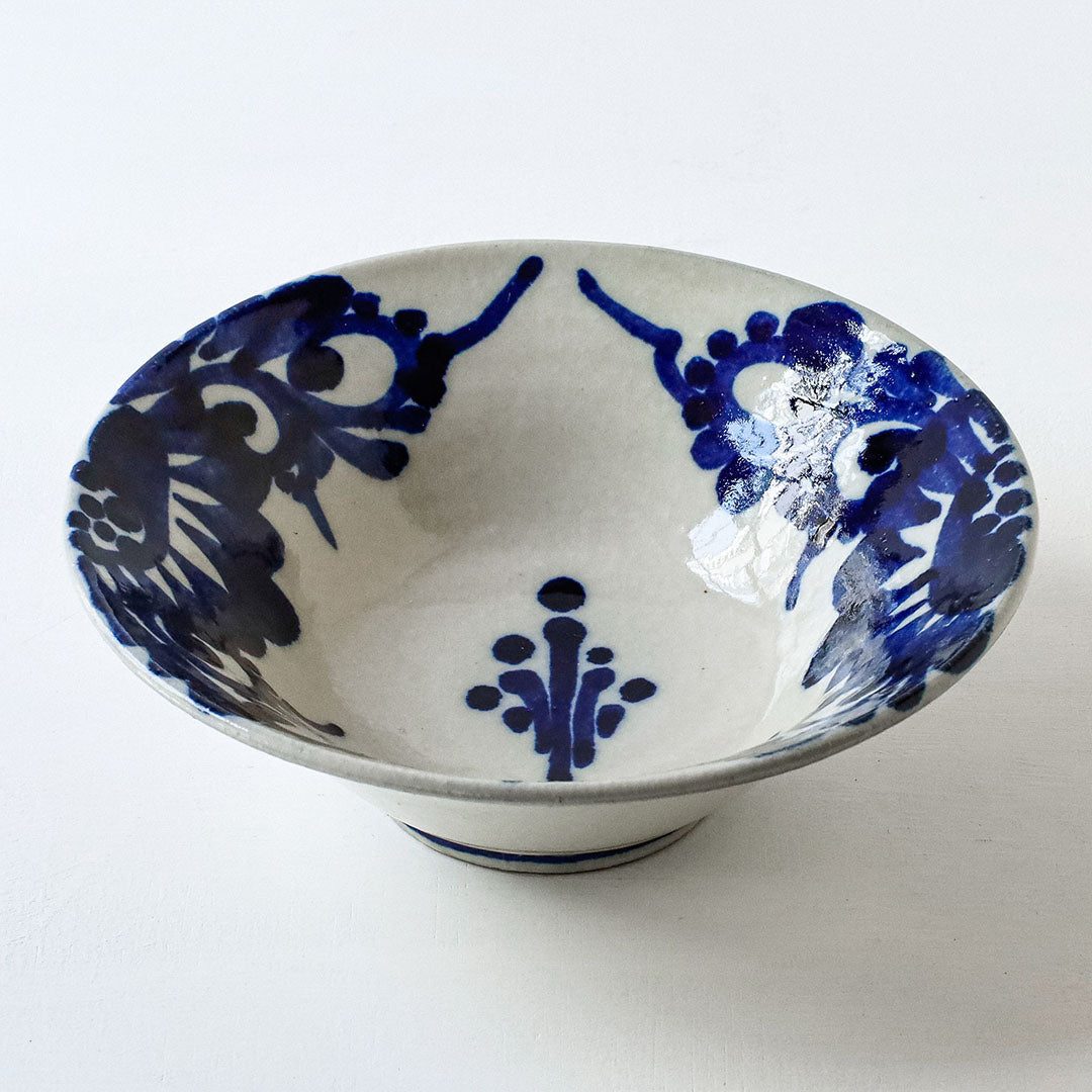 陶房眞喜屋 ラッパ鉢 キクカラクサ