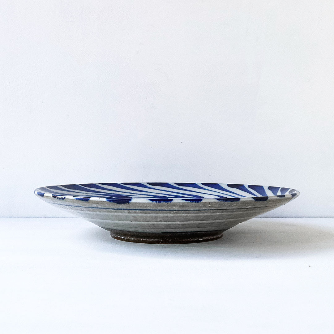 陶房眞喜屋 8寸皿 ソテツ