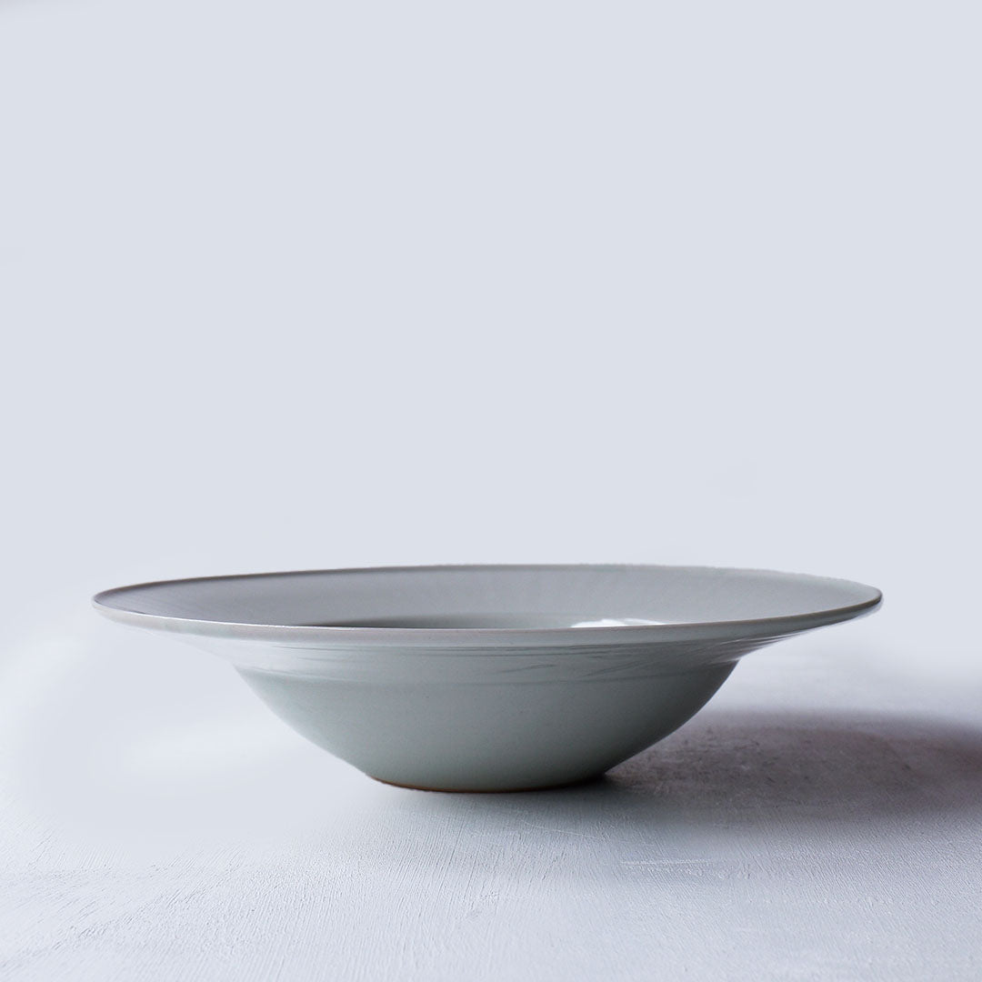 Miyuki Koizumi  Rim Bowl White 24cm