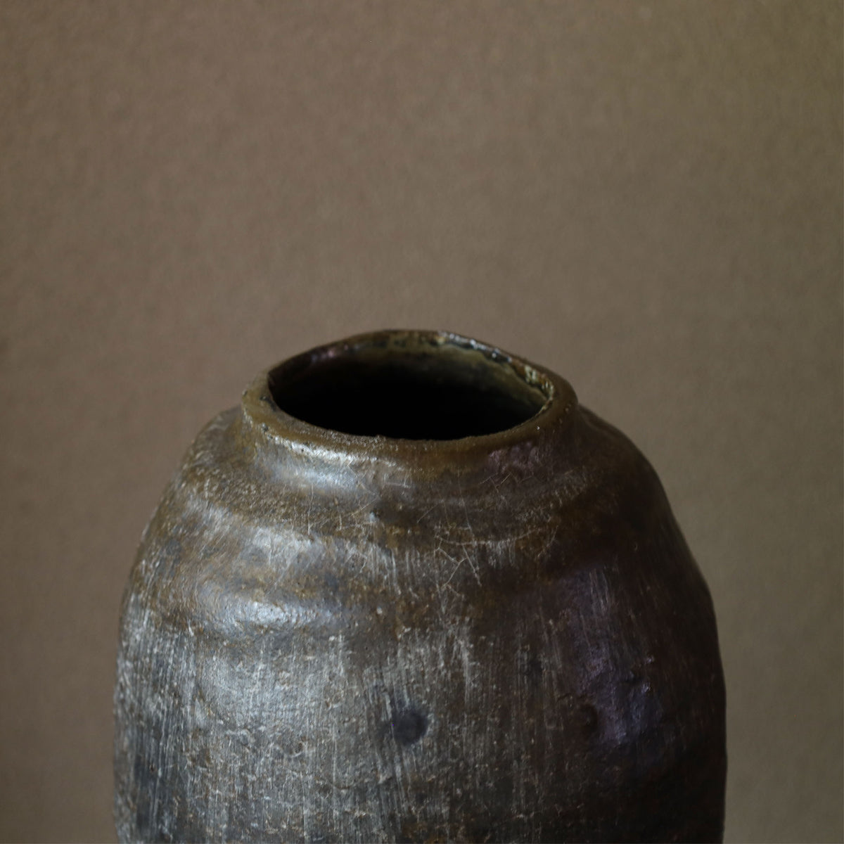 25-49 Shiro Shimizu, Blended Clay, Silver-Decorated Flower Vase