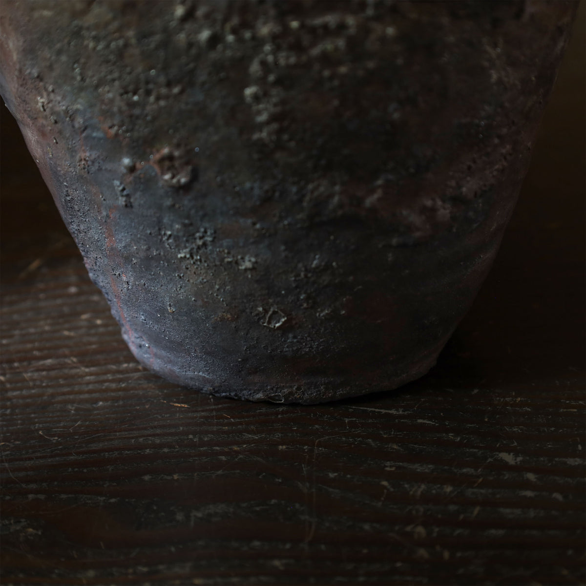 26-26 Shiro Shimizu, Iron Glaze Jar