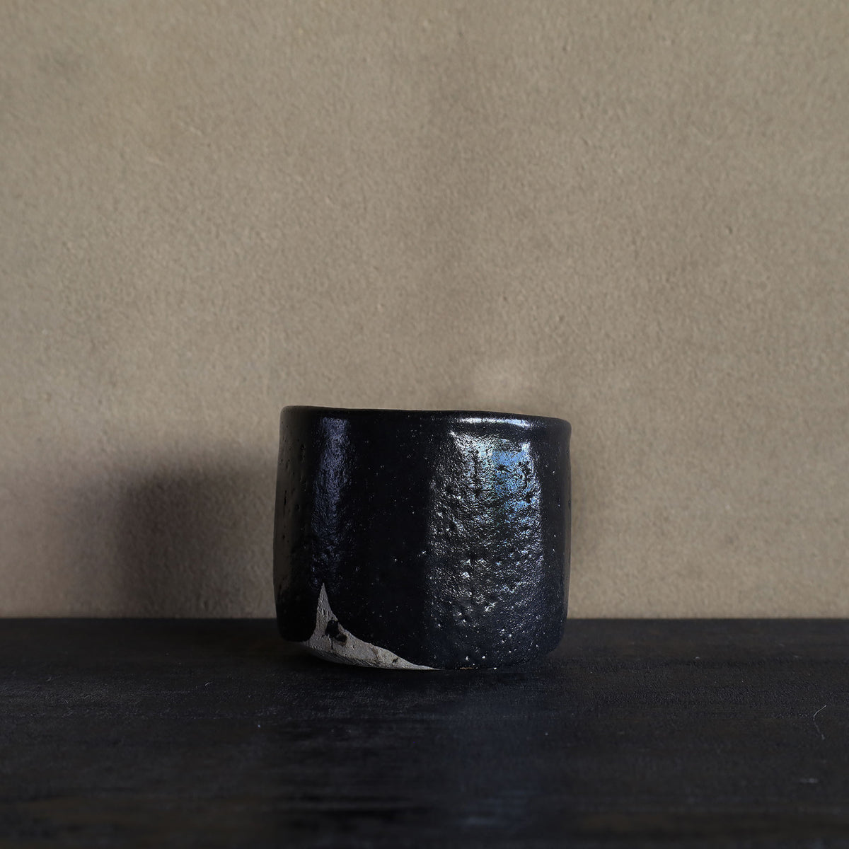 26-27 Shiro Shimizu, Yasaka-Shino Clay, Nijo Stone, Kyō-Setoguro Chawan