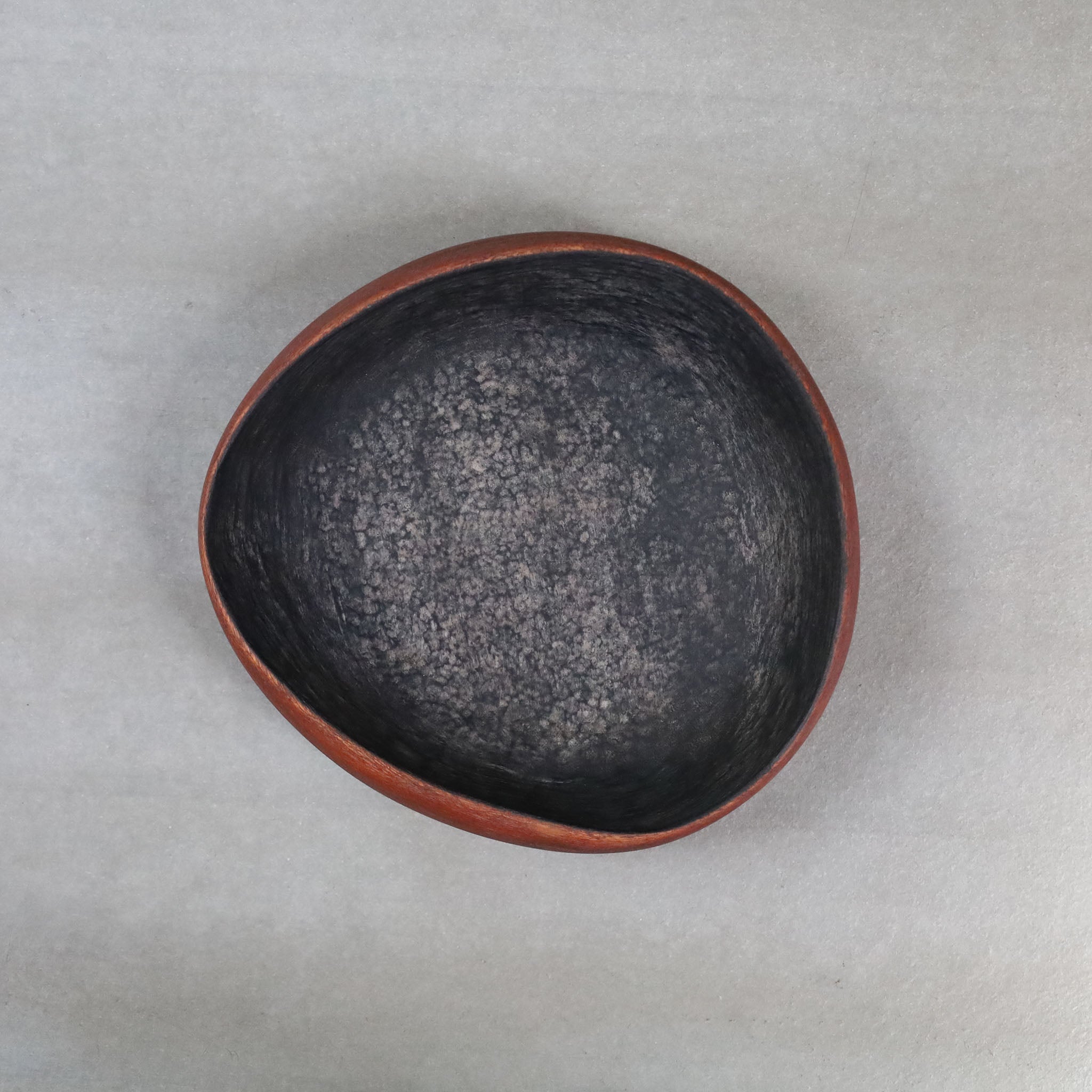 ●26-SD-10 IBITSU Shallow Bowl - Botanical Dye - B