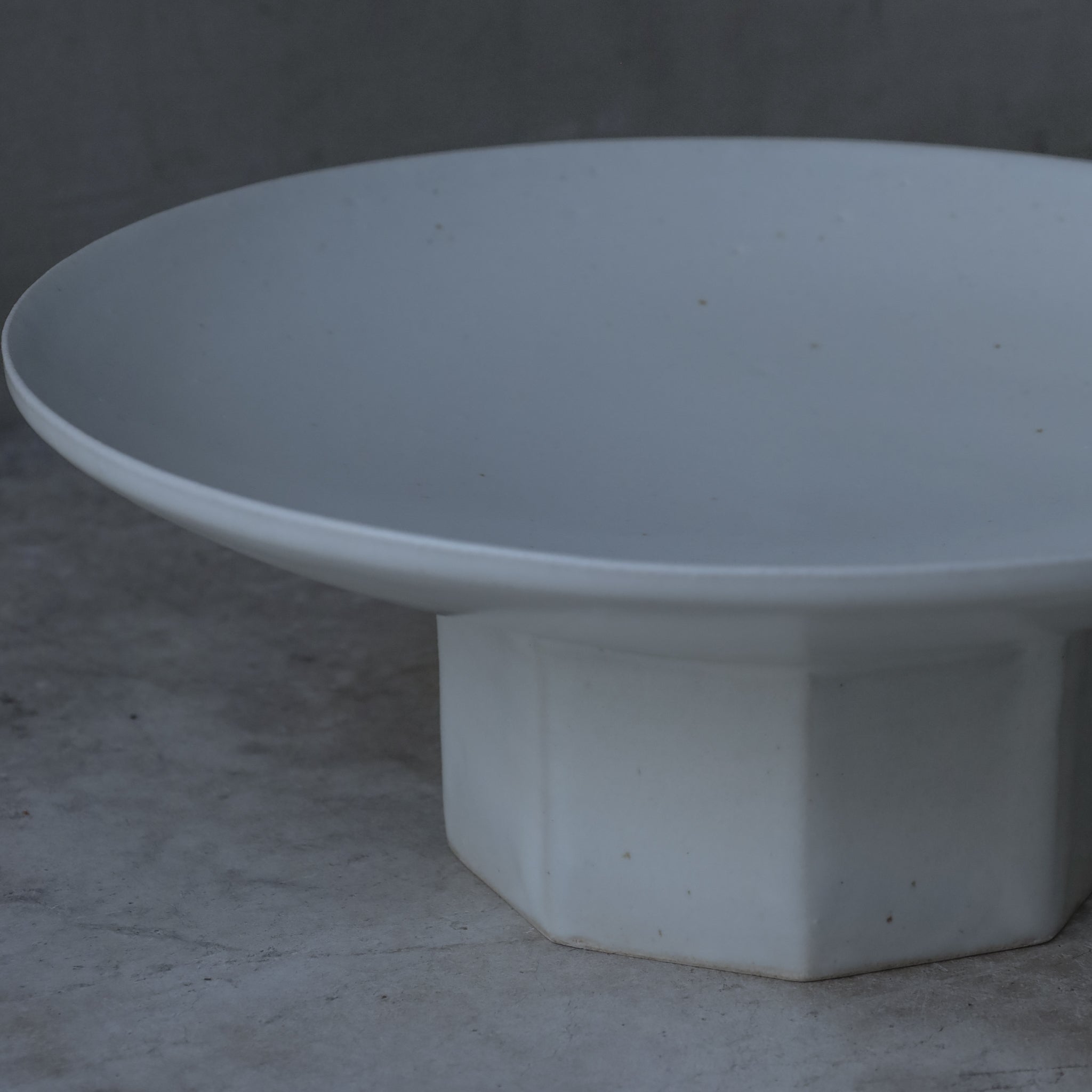 26-OM-52 Octagonal Pedestal Large Bowl