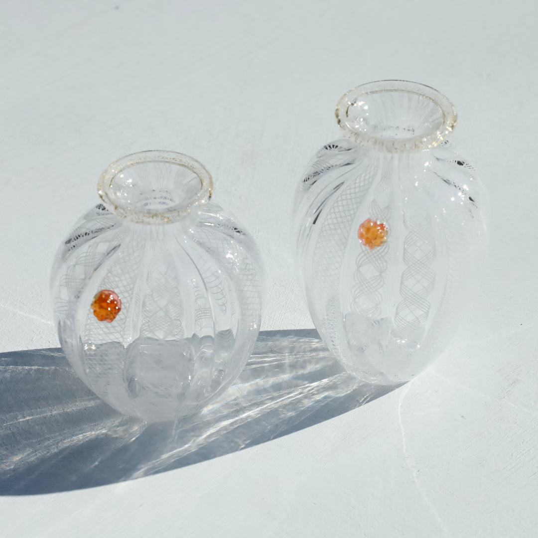 25-10S 津坂陽介 レースガラス 小花入れ