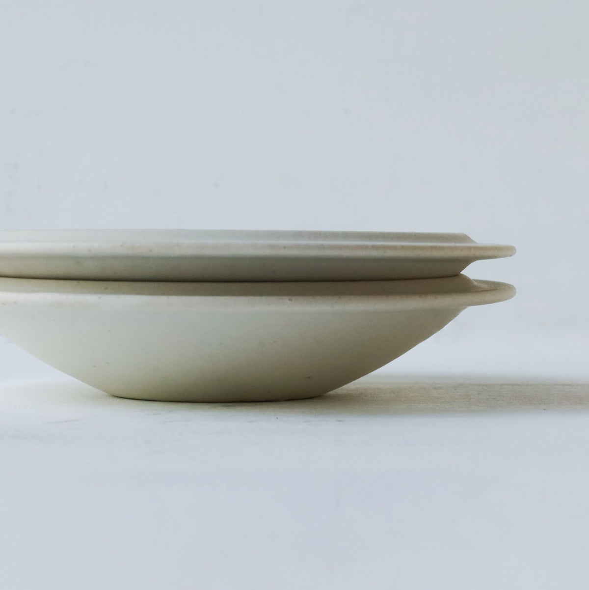 船串篤司 プレート round 15cm 白